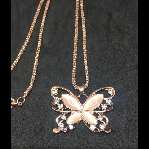 Crystal Butterfly Necklace Made By Muskwaki Indian Tribe In Tama Iowa Handmade - Picture 1 of 4